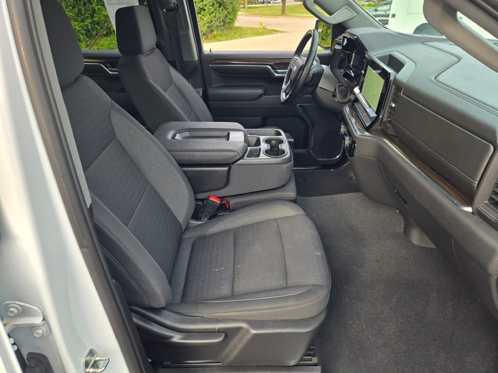 Certified 2023 Chevrolet Silverado 1500 LT AWD/4WD image 5
