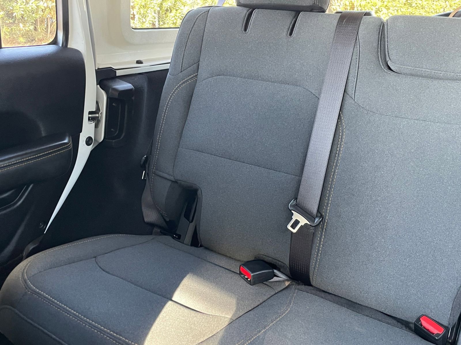 Used 2025 Jeep Wrangler Sahara image 38