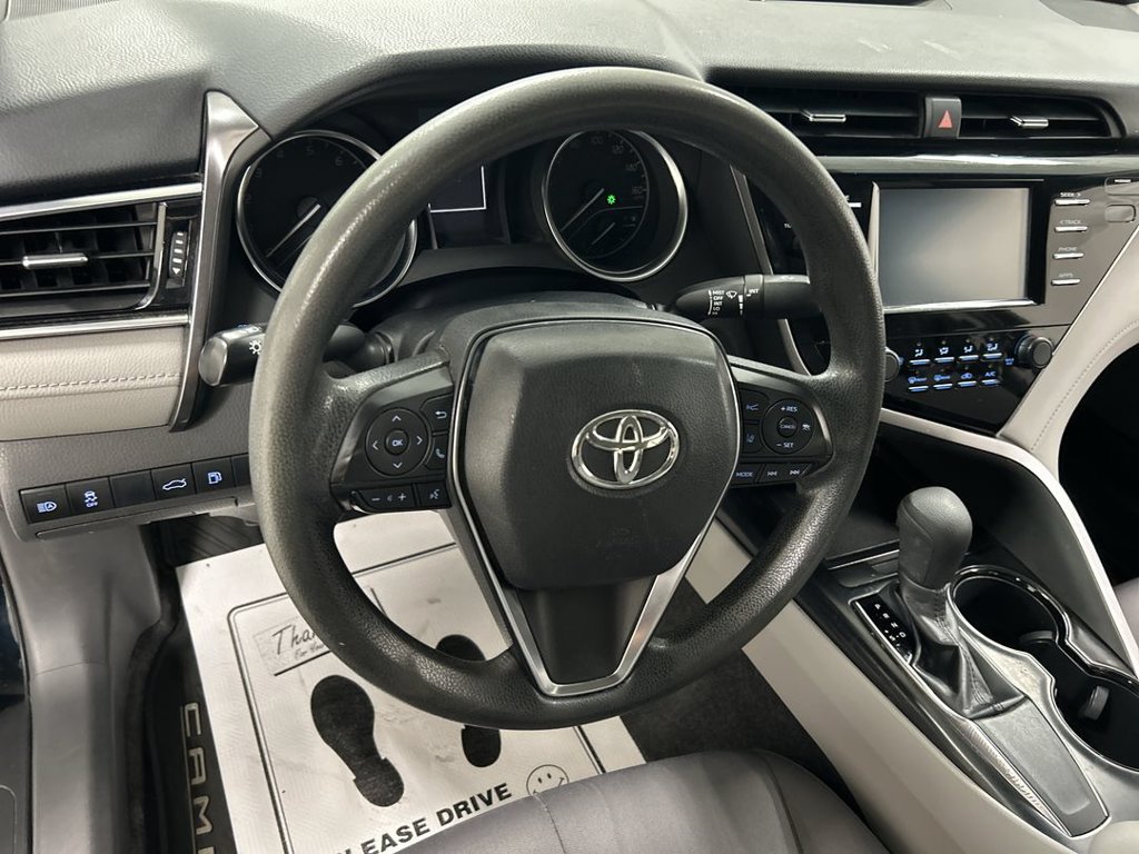 Used 2018 Toyota Camry LE FWD image 4