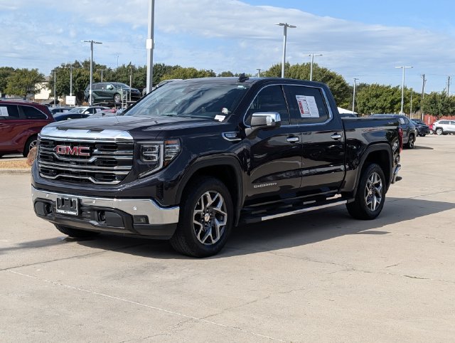 Used 2024 GMC Sierra 1500 SLT AWD/4WD image 10