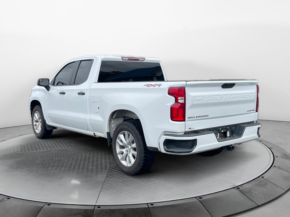 Used 2022 Chevrolet Silverado 1500 Custom image 5