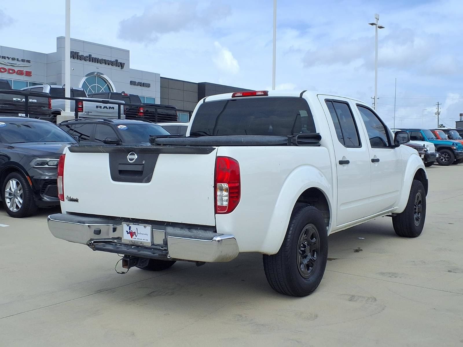 Used 2015 Nissan Frontier S RWD image 6