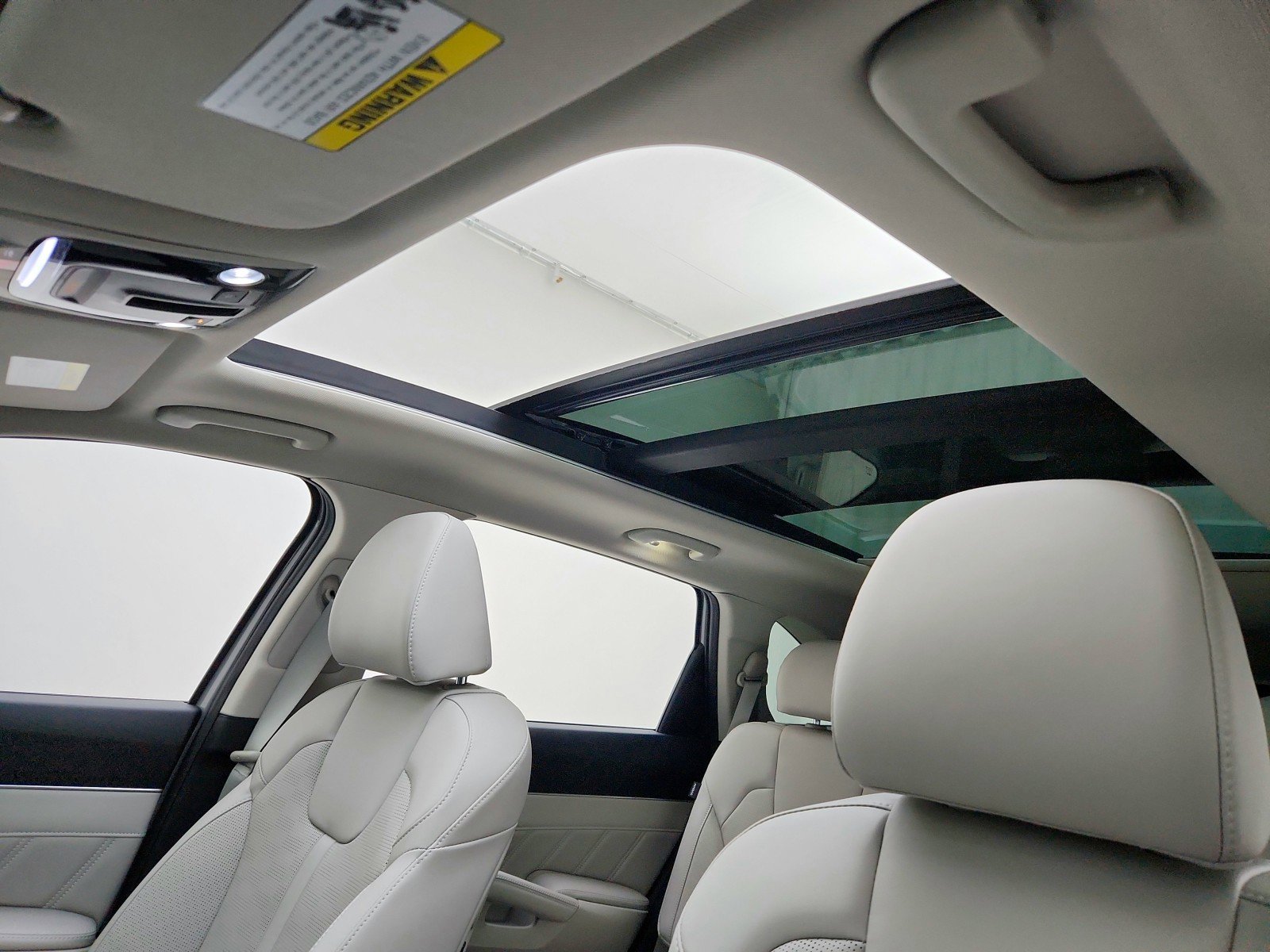 Used 2025 Kia Sorento SX image 11