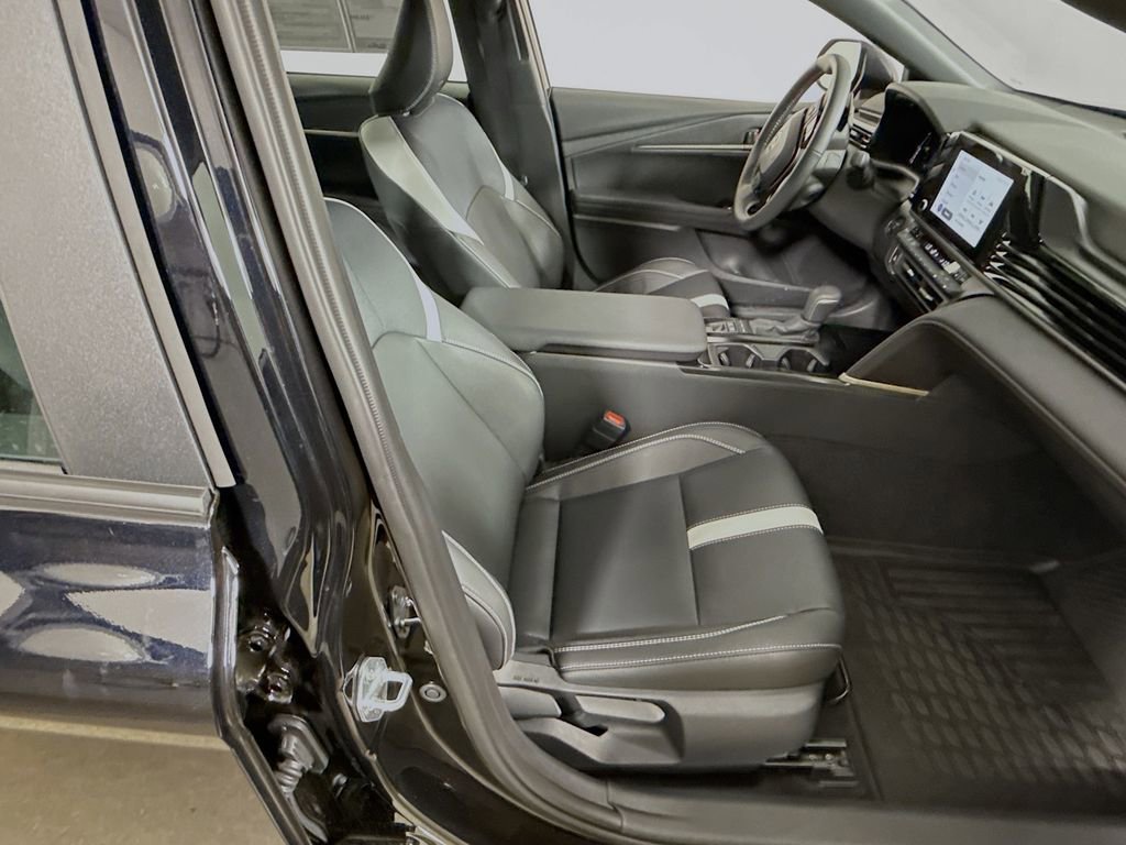 Used 2026 Toyota Camry SE w/ Convenience Package FWD image 22
