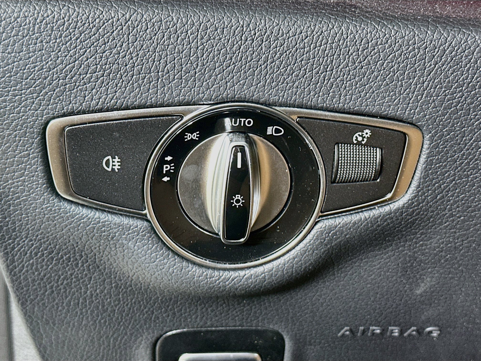 Used 2023 Mercedes-Benz E 350 4MATIC Sedan image 17