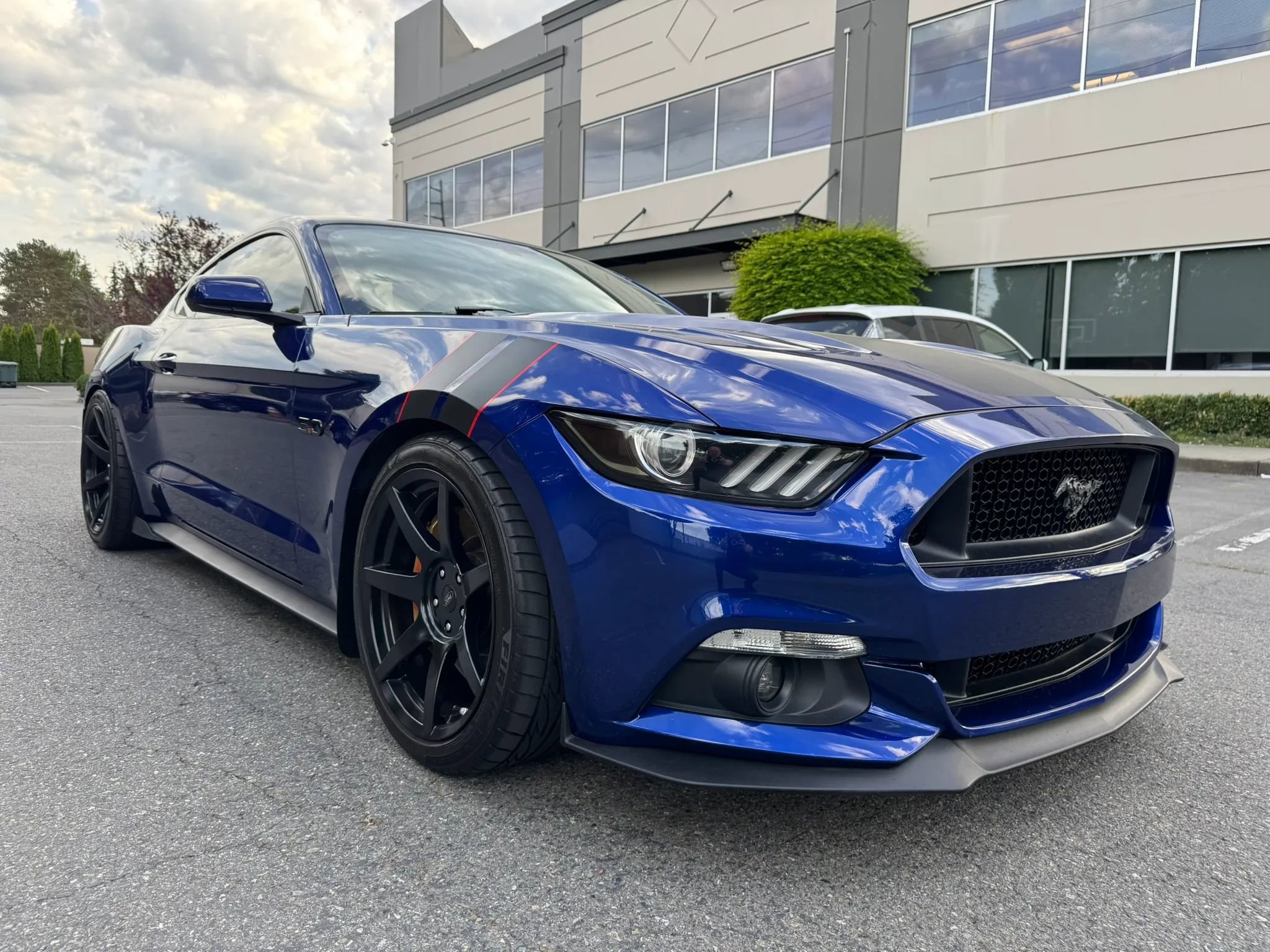 Used 2015 Ford Mustang GT w/ GT Performance Package RWD image 2