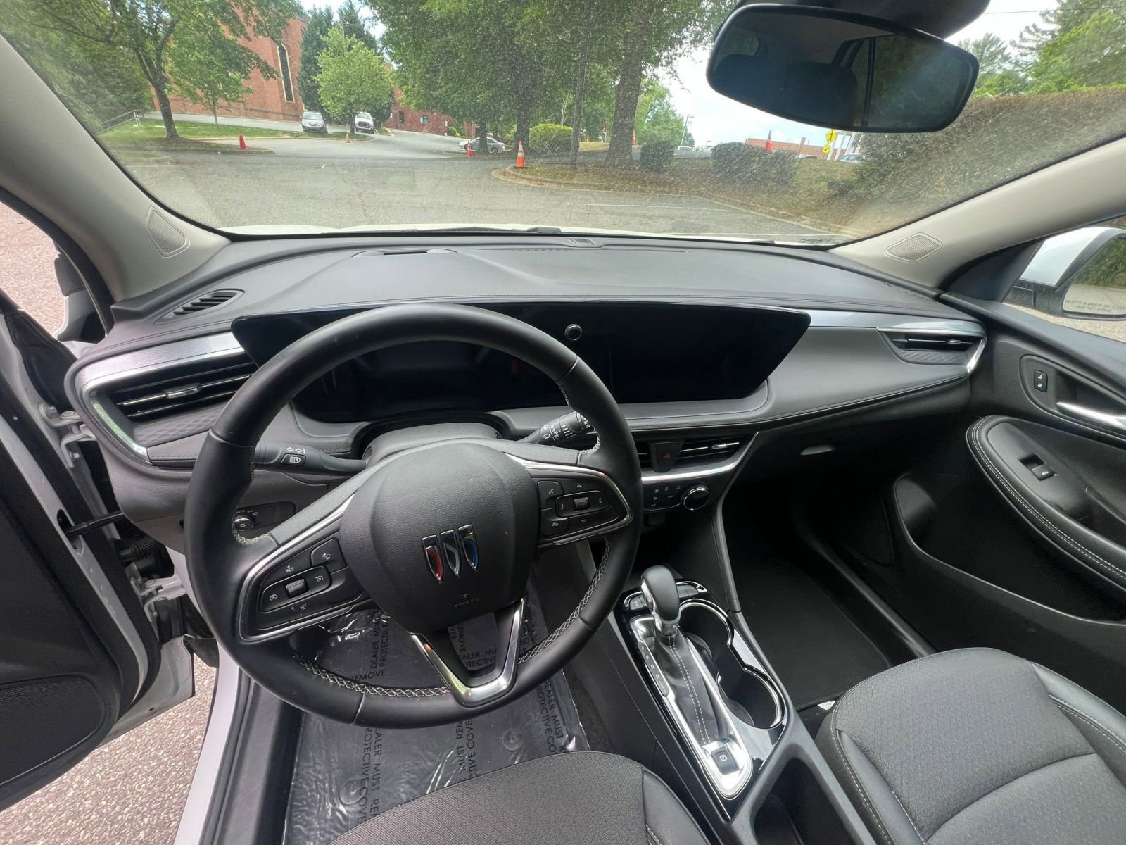 Used 2025 Buick Encore GX Preferred image 28