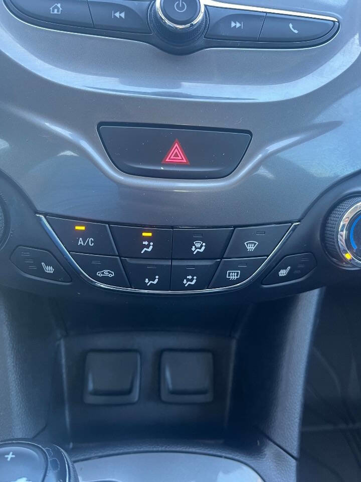 Used 2018 Chevrolet Cruze LT w/ Convenience Package FWD image 15