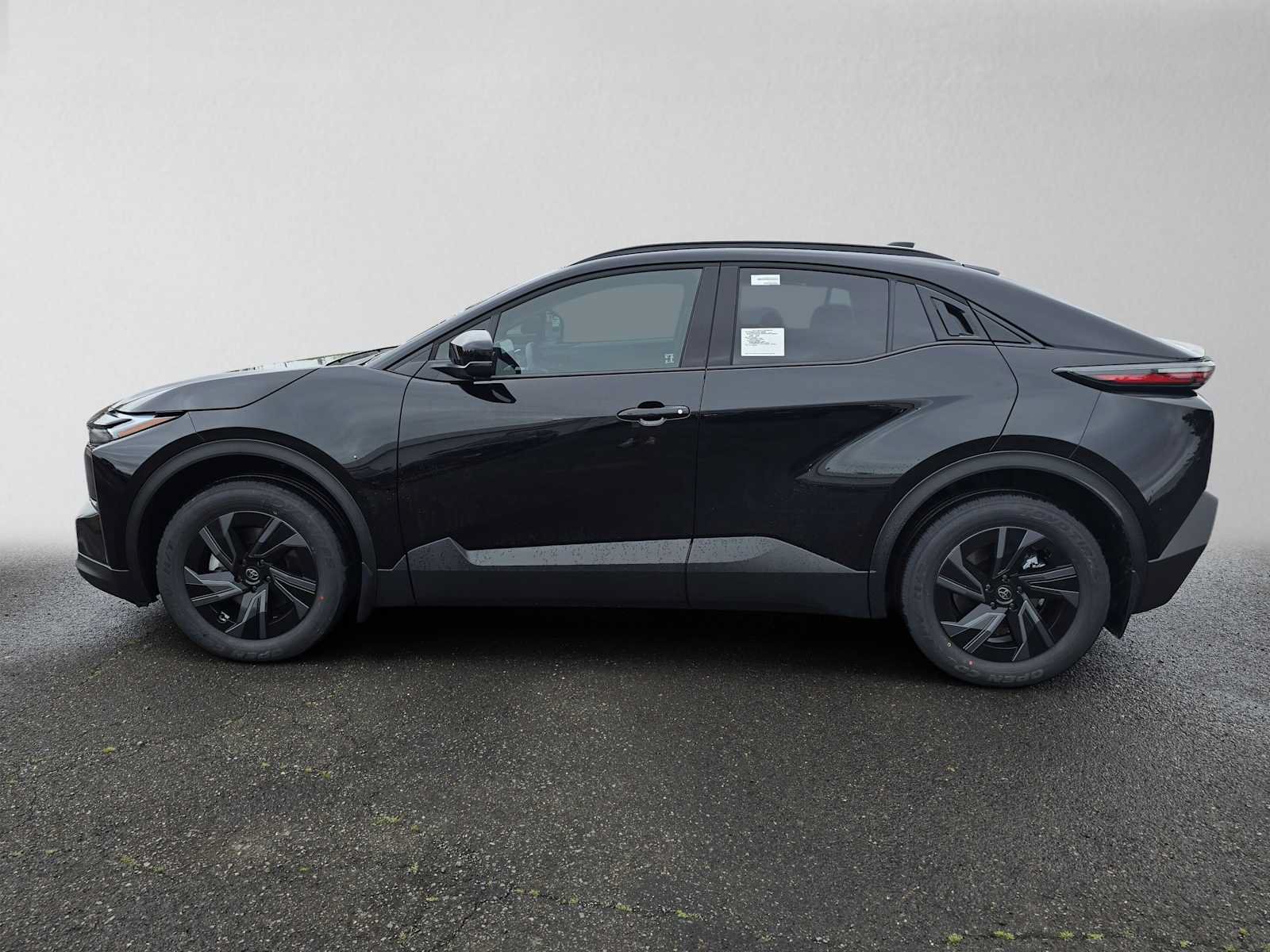 New 2026 Toyota C-HR AWD/4WD image 8