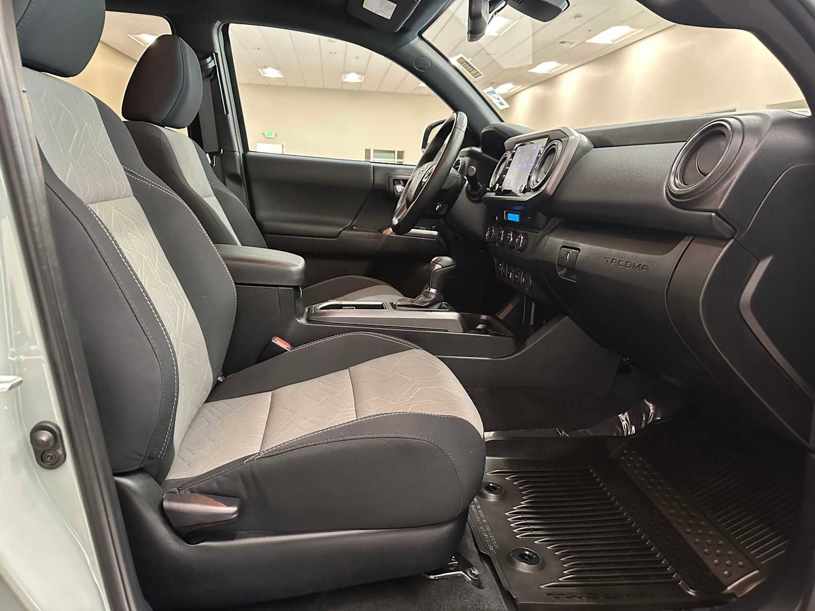Certified 2022 Toyota Tacoma TRD Sport w/ Technology Package image 26