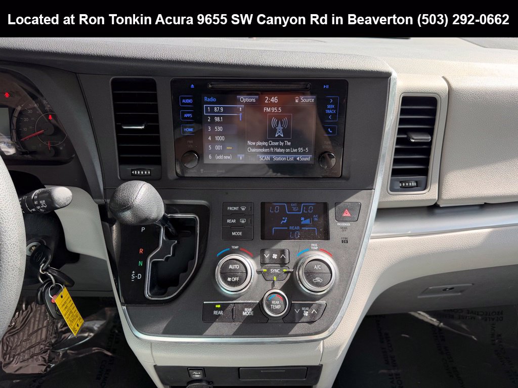 Used 2017 Toyota Sienna LE FWD image 20