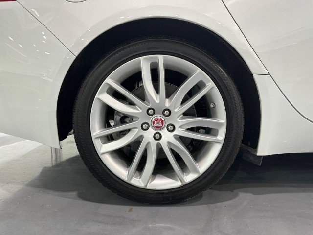 Used 2017 Jaguar XF Prestige RWD image 78