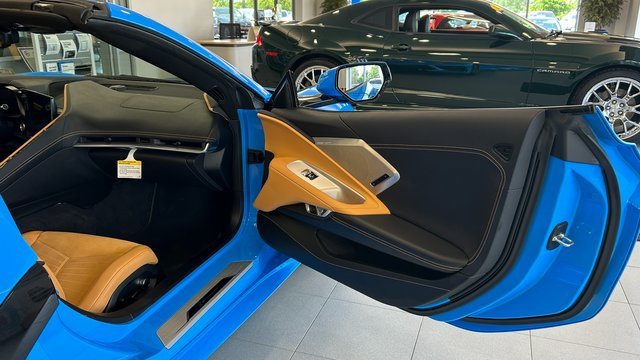 New 2025 Chevrolet Corvette Stingray Preferred Cpe w/ 2LT image 32