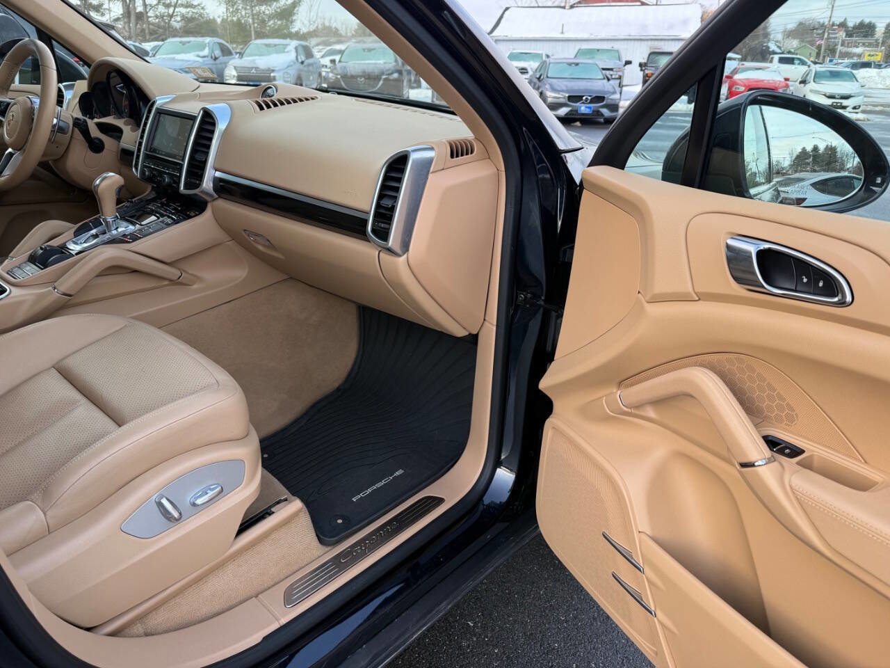 Used 2016 Porsche Cayenne AWD/4WD image 15