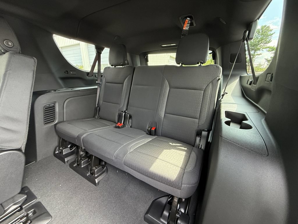 New 2026 Chevrolet Suburban LS AWD/4WD image 24