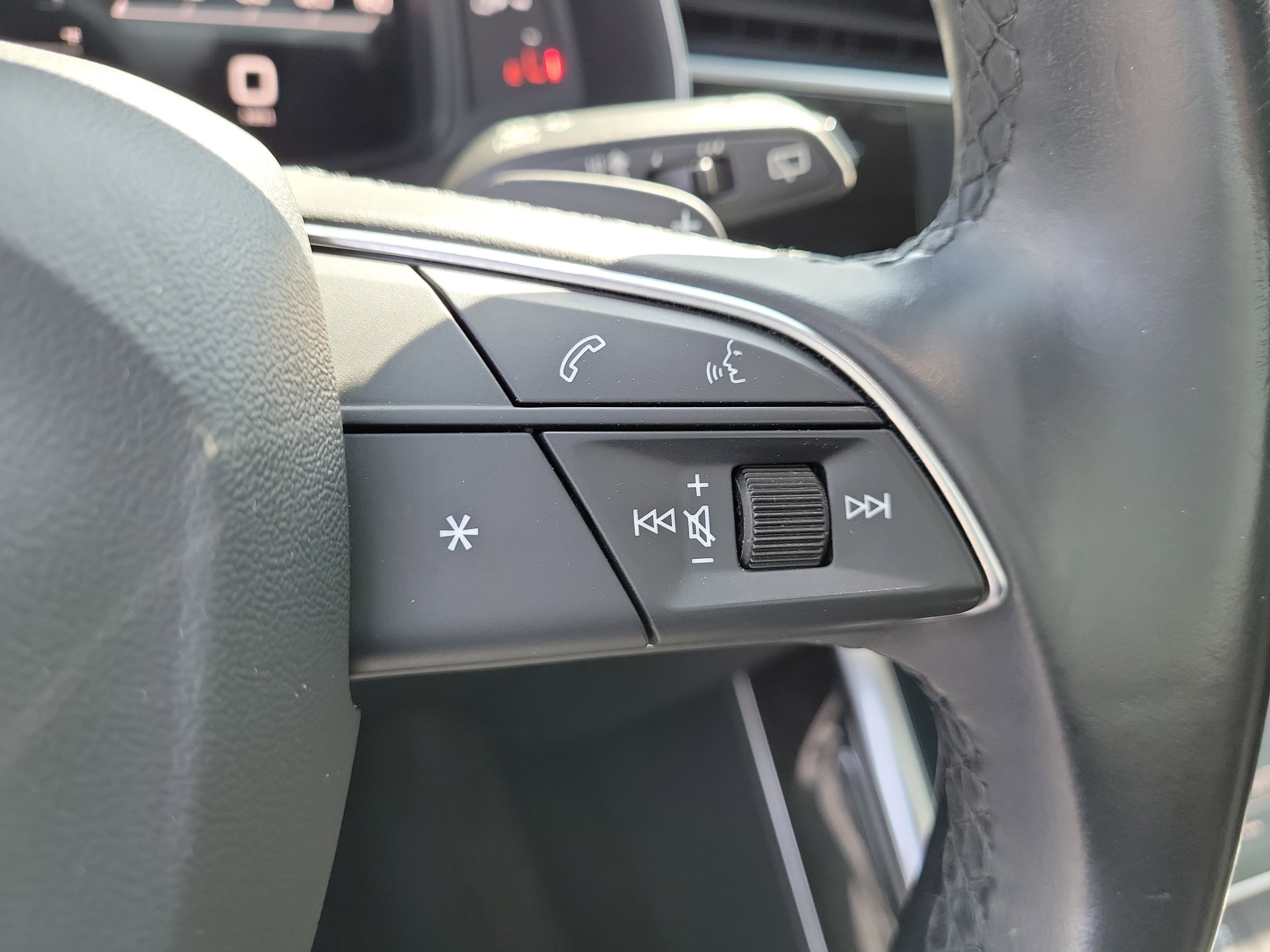 Used 2022 Audi Q7 Premium Plus image 21