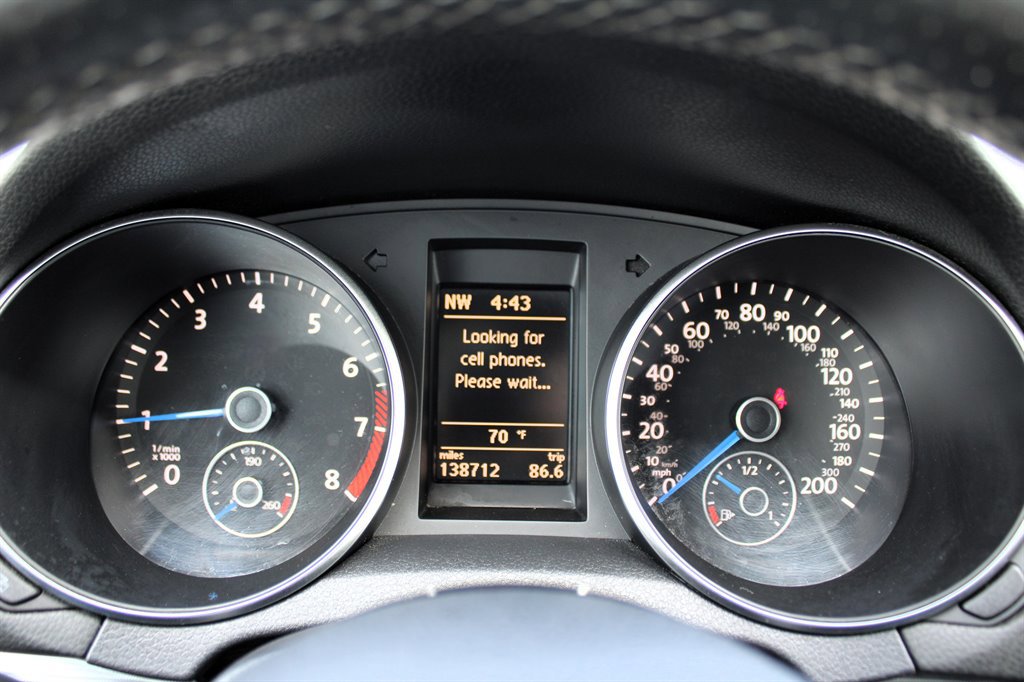 Used 2012 Volkswagen Golf 4-Door image 23