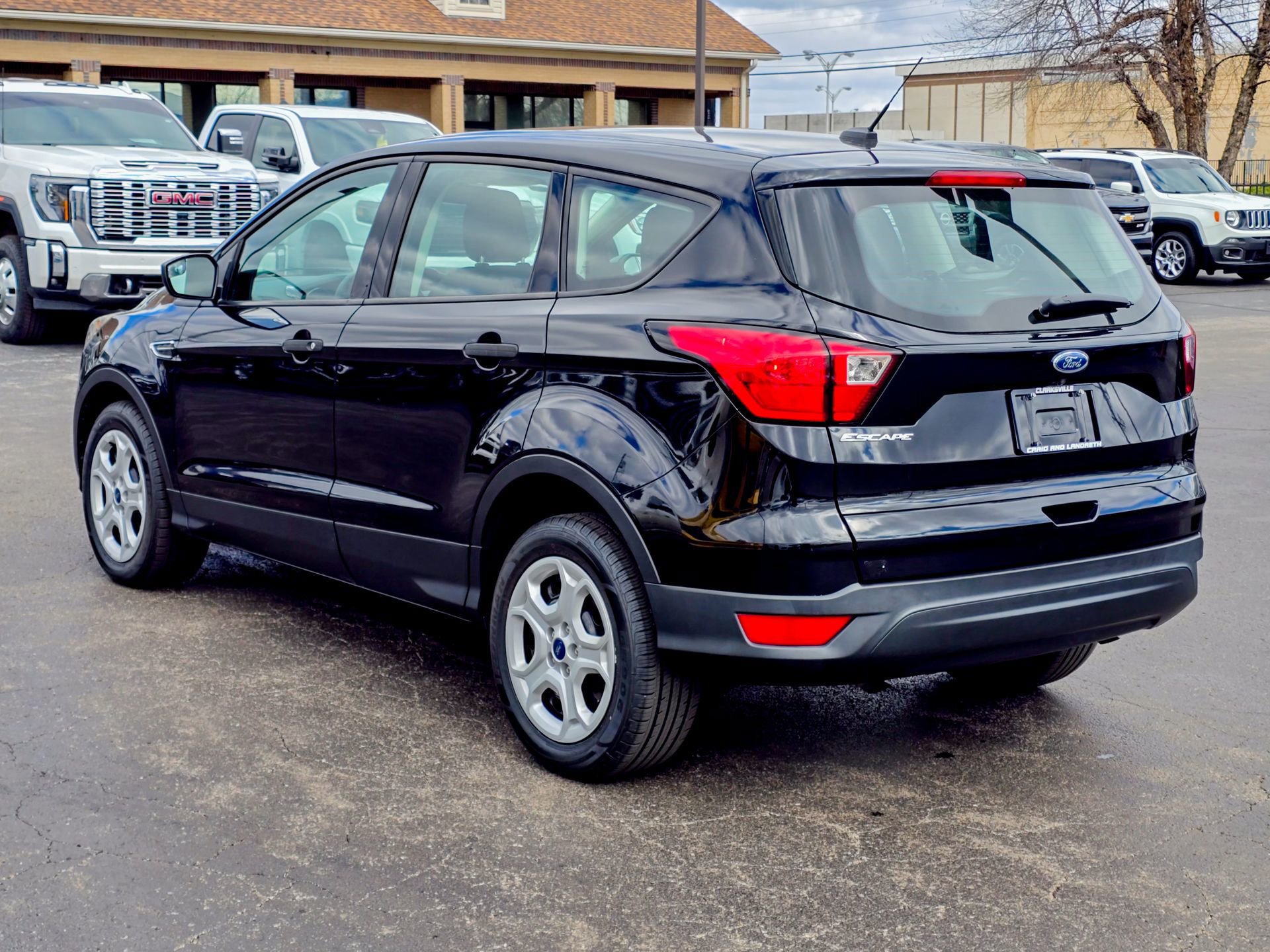 Used 2019 Ford Escape S image 15
