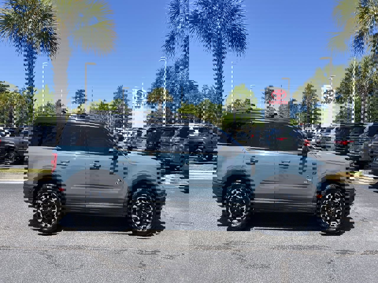 Used 2022 Ford Bronco Sport Outer Banks w/ Tech Package image 11