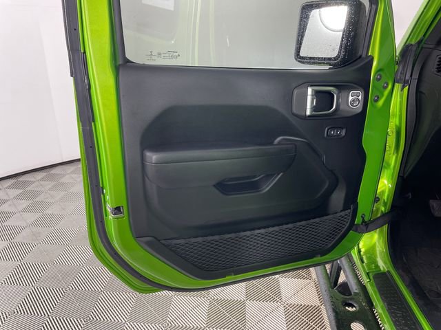 Used 2018 Jeep Wrangler Unlimited Rubicon AWD/4WD image 12