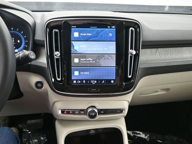 Used 2023 Volvo XC40 B5 Plus w/ Driver Assist Package image 12
