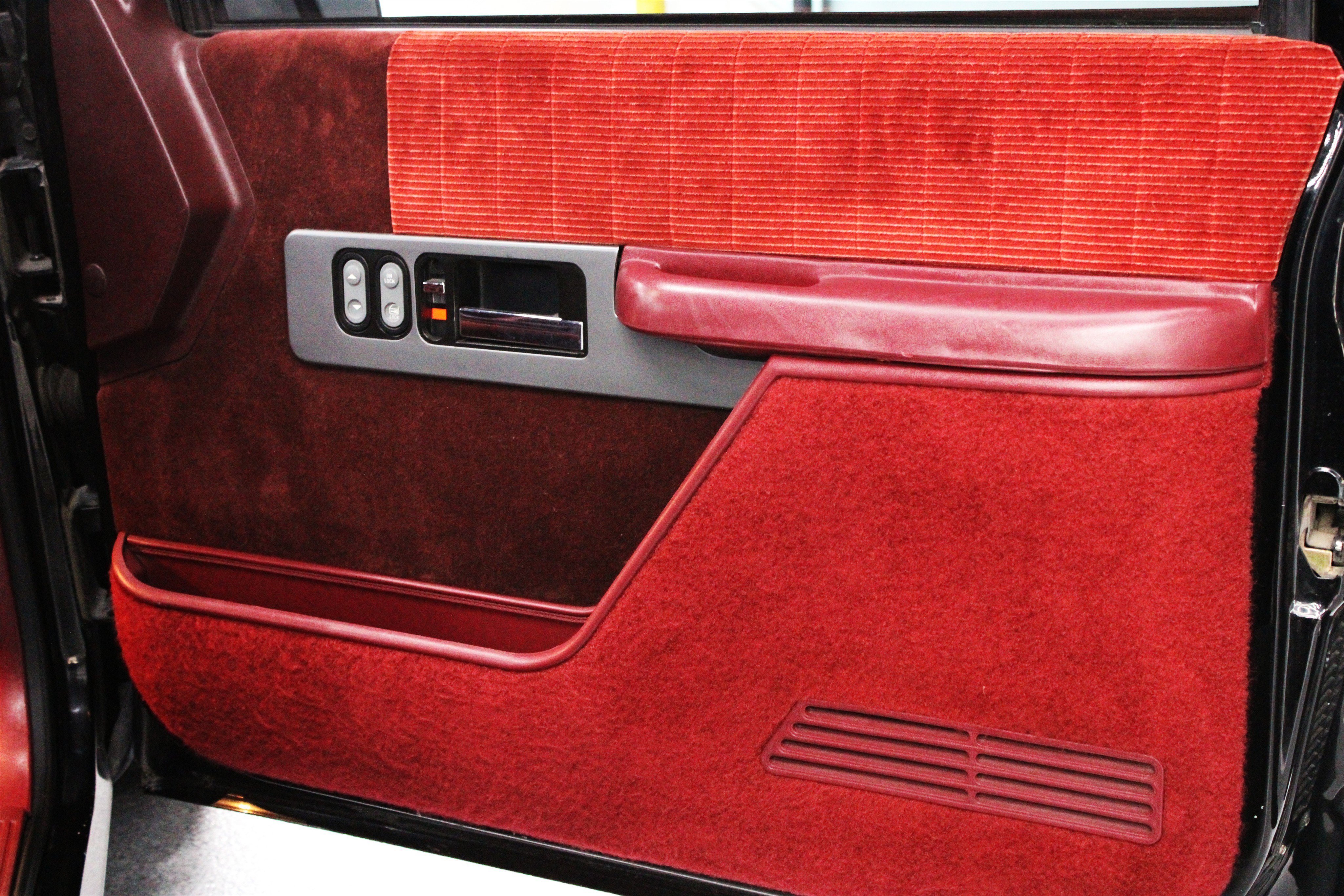Used 1990 Chevrolet Silverado 1500 454 SS RWD image 16