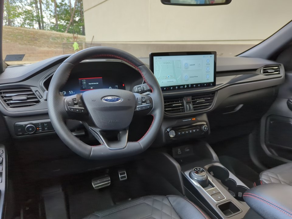 Used 2024 Ford Escape ST-Line Elite w/ Premium Technology Package AWD/4WD image 16