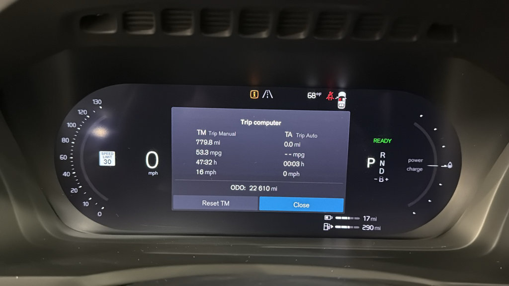 Certified 2025 Volvo XC90 T8 Plus w/ Protection Package Premier AWD/4WD image 14