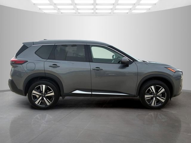 Used 2023 Nissan Rogue SL image 3