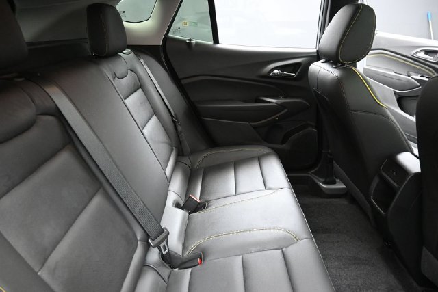 Used 2024 Chevrolet Trax ACTIV w/ Sunroof Package FWD image 30