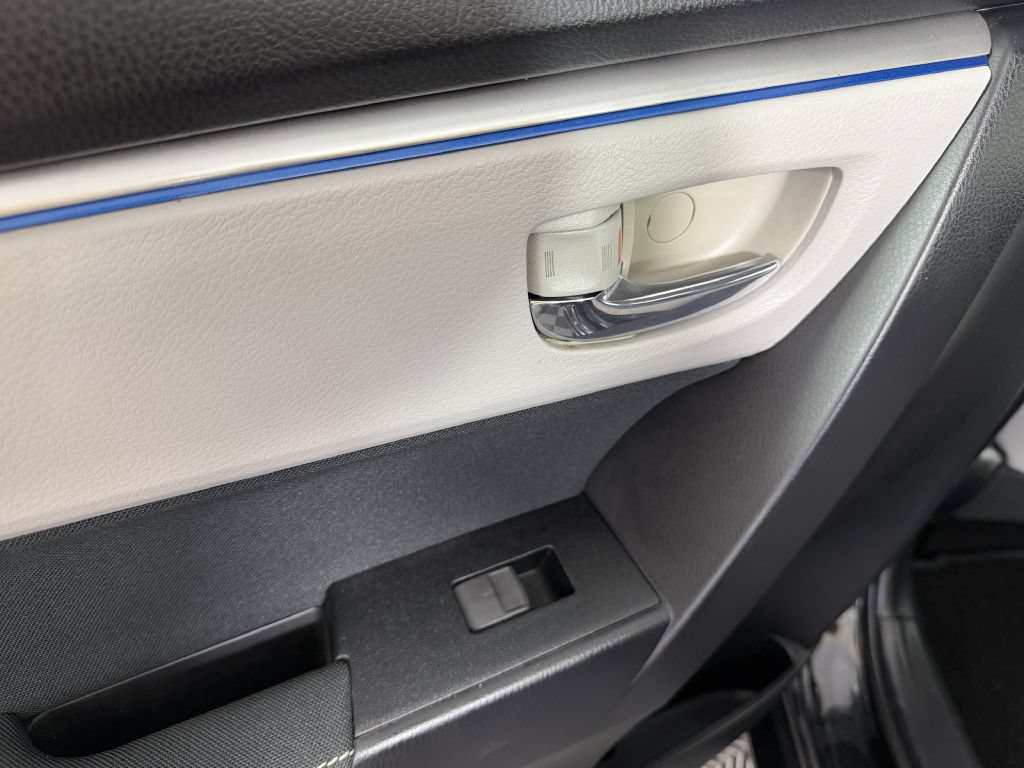 Used 2016 Toyota Corolla LE FWD image 40