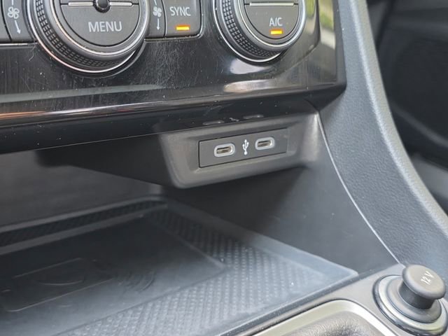 Used 2024 Volkswagen Jetta GLI Autobahn FWD image 27