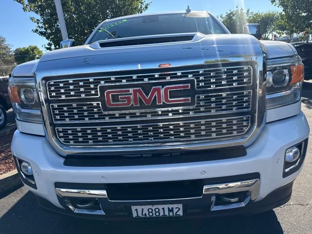 Used 2018 GMC Sierra 2500 Denali w/ Duramax Plus Package AWD/4WD image 6