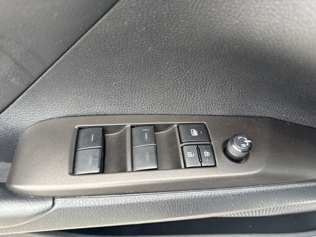Used 2023 Toyota Camry SE image 18