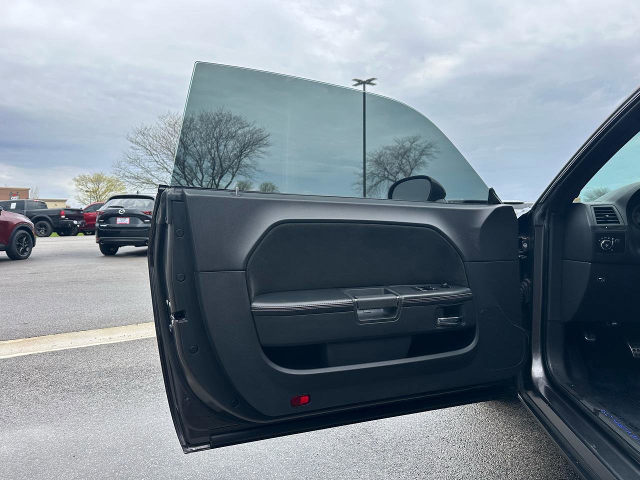 Used 2014 Dodge Challenger SRT8 image 12