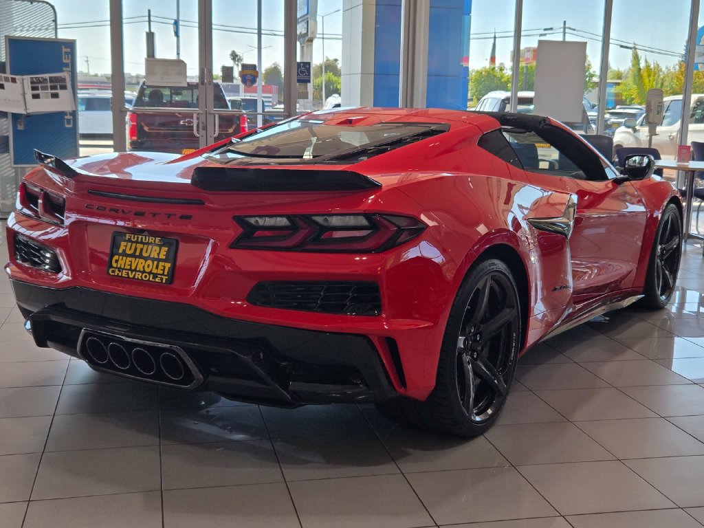 New 2027 Chevrolet Corvette Z06 RWD image 4