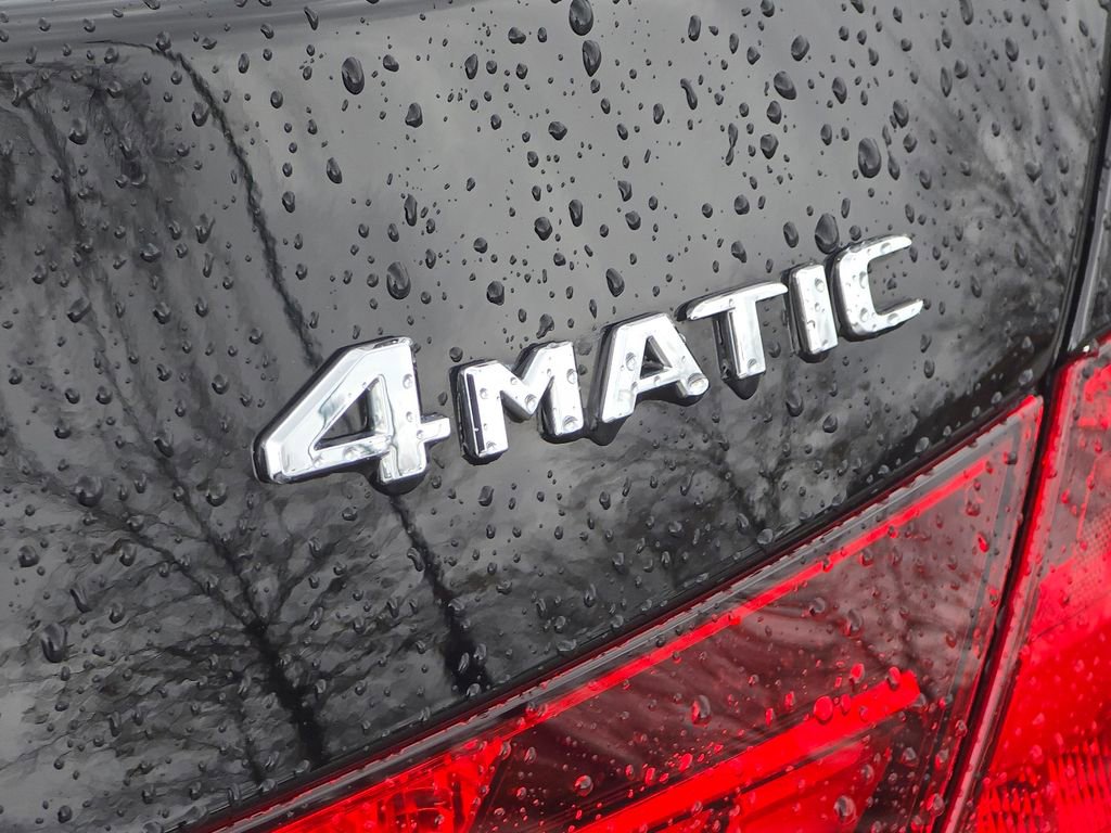 Used 2023 Mercedes-Benz C 300 4MATIC Sedan image 4