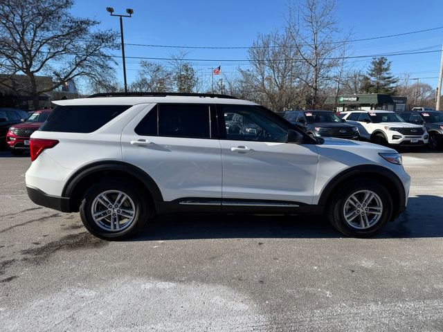 Used 2022 Ford Explorer XLT w/ Equipment Group 202A image 5