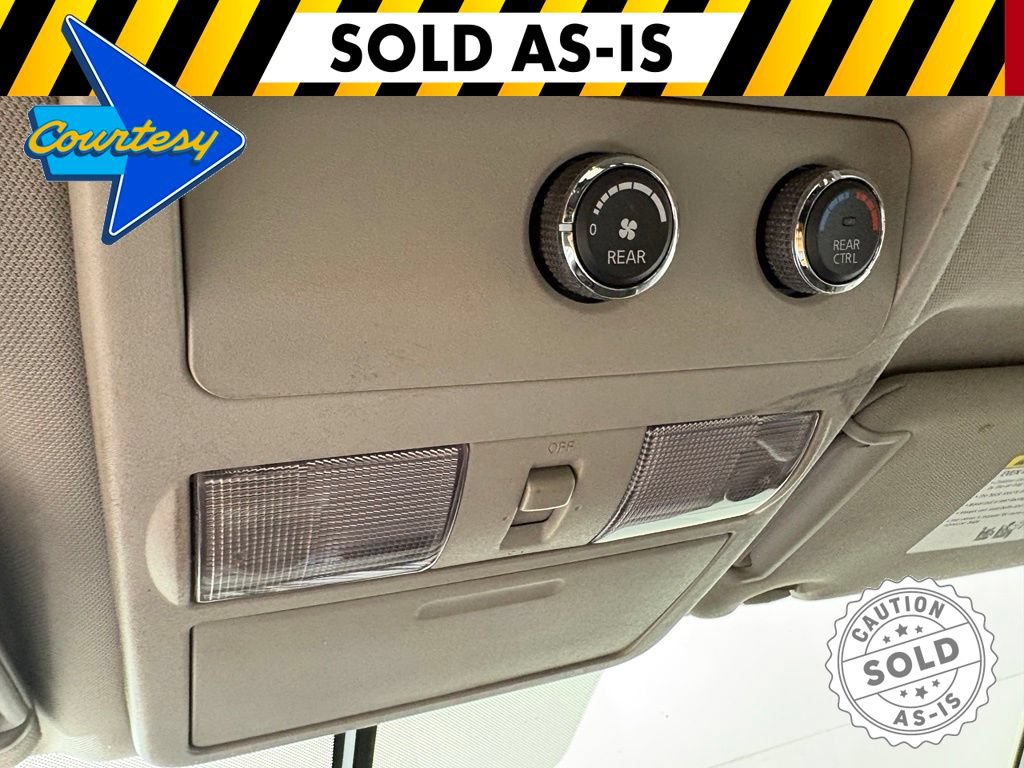 Used 2011 Nissan Pathfinder SV RWD image 32