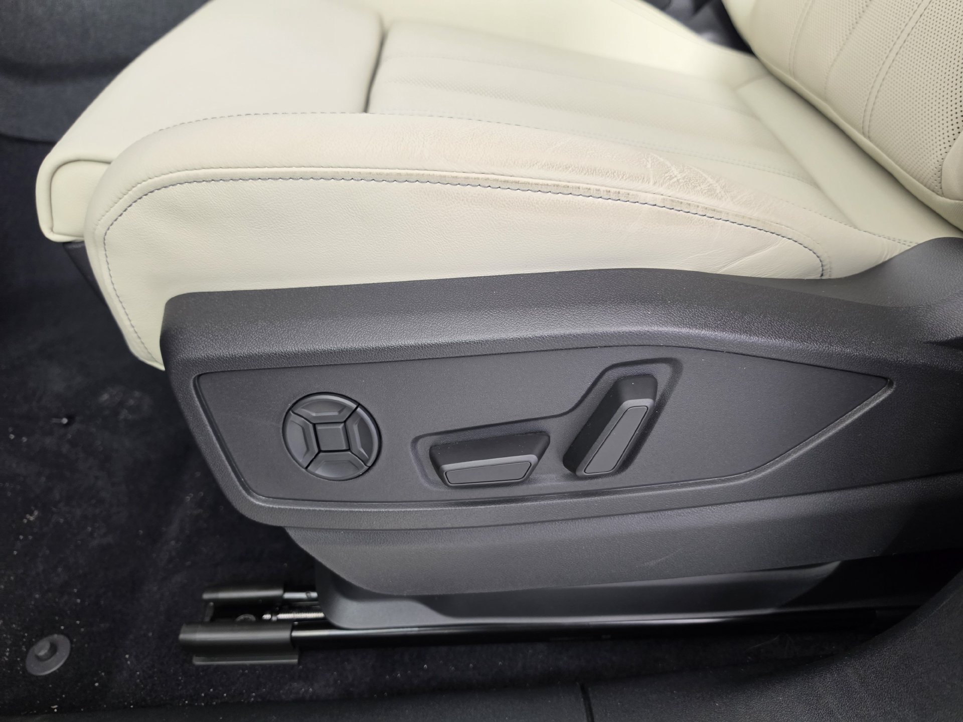 New 2026 Audi Q5 Prestige AWD/4WD image 9