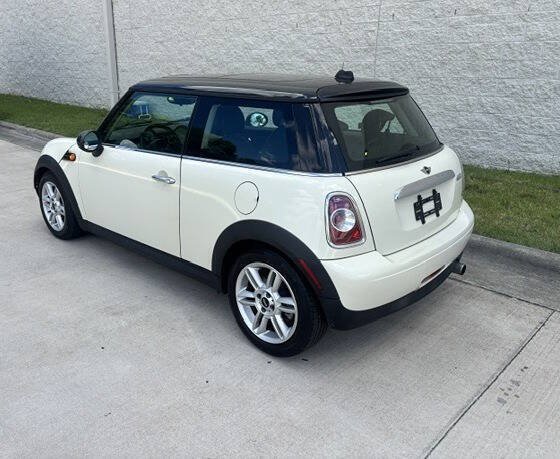 Used 2011 MINI Cooper Hardtop FWD image 3