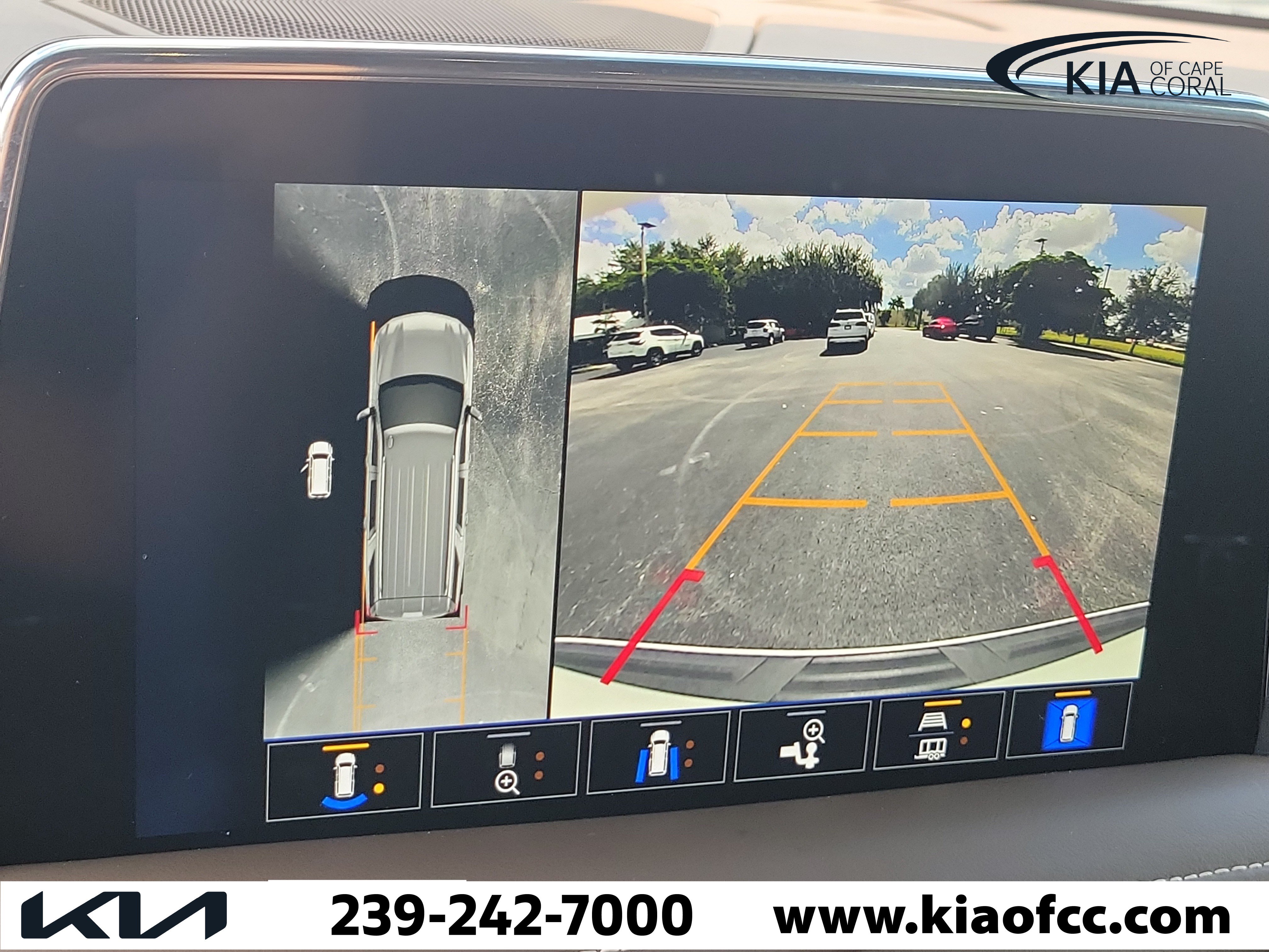 Used 2022 Chevrolet Suburban High Country RWD image 31