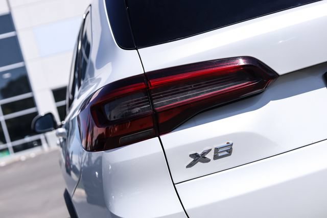 Used 2021 BMW X5 xDrive45e w/ Parking Assistance Package AWD/4WD image 15