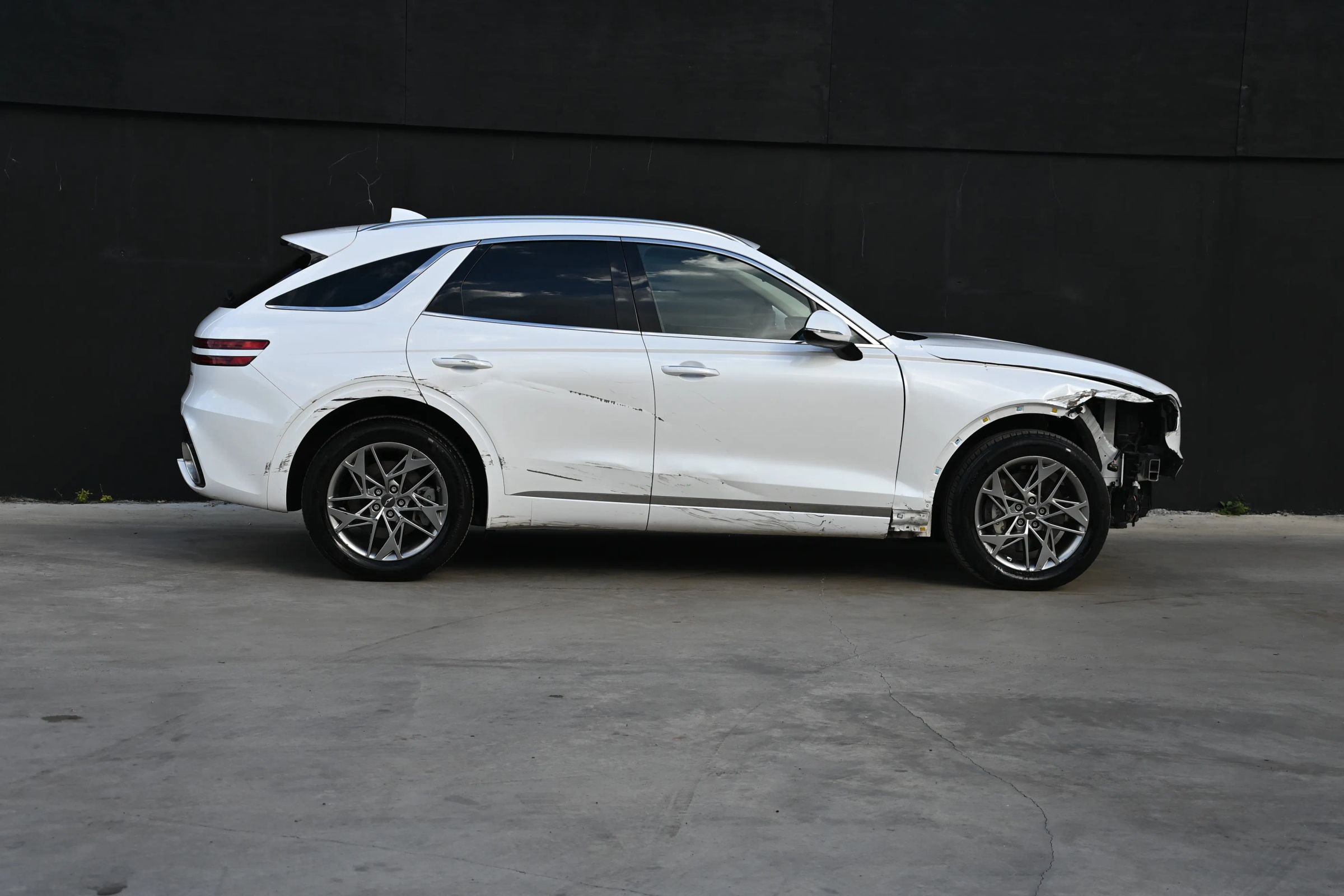 Used 2025 Genesis GV70 2.5T image 6