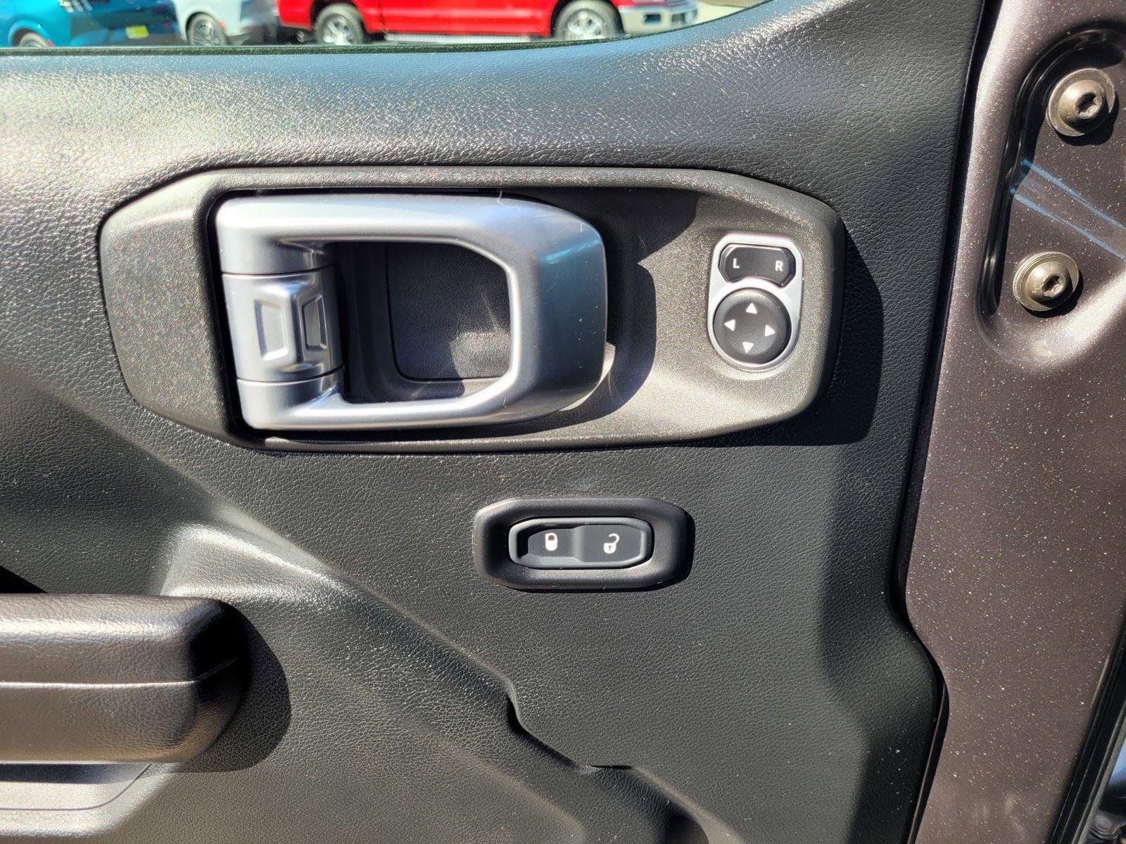 Used 2020 Jeep Gladiator Rubicon image 23