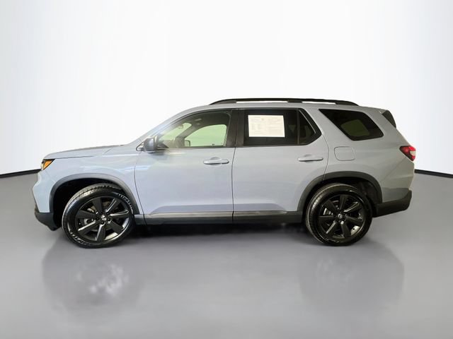 Used 2025 Honda Pilot Sport image 5