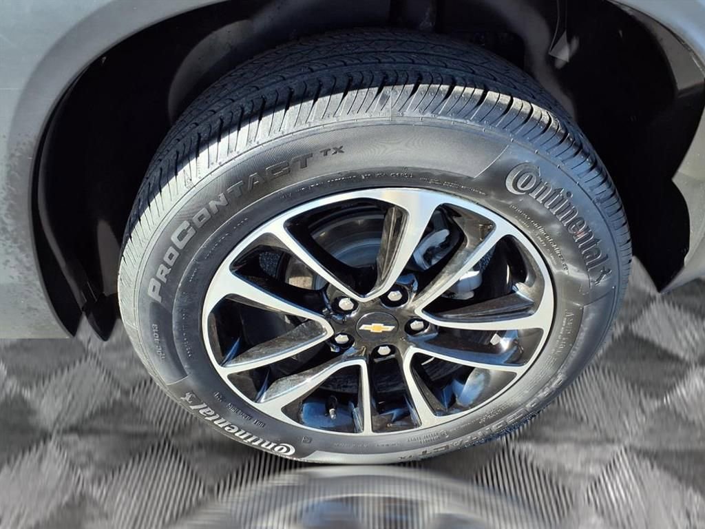 Used 2025 Chevrolet TrailBlazer LT w/ Driver Confidence Package image 18