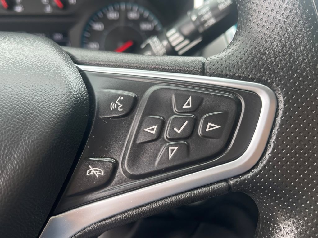 Used 2023 Chevrolet Equinox LS AWD/4WD image 30