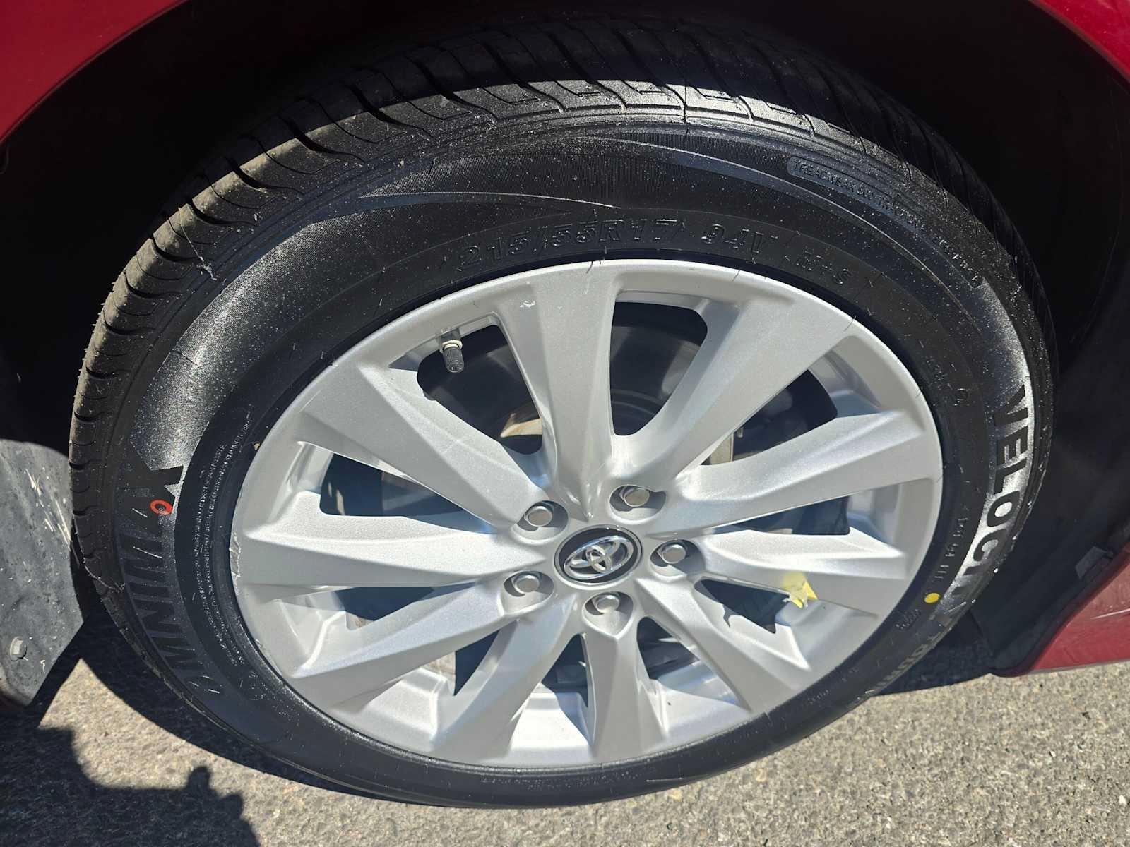 Used 2018 Toyota Camry LE FWD image 9