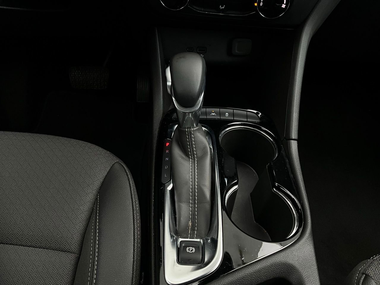 Used 2025 Buick Encore GX Preferred image 21